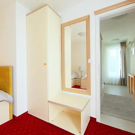 Gorazd Nyaralohaz بيت للعطل